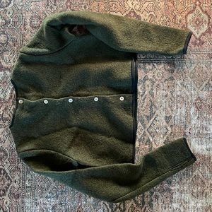 Sondeflor cropped wool sweater in olive